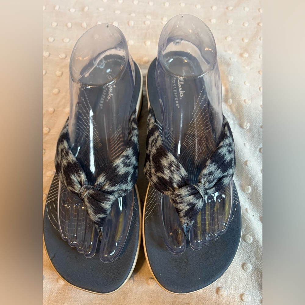 CLOUDSTEPPERS by Clarks Sandals Arla Glison Navy - 9